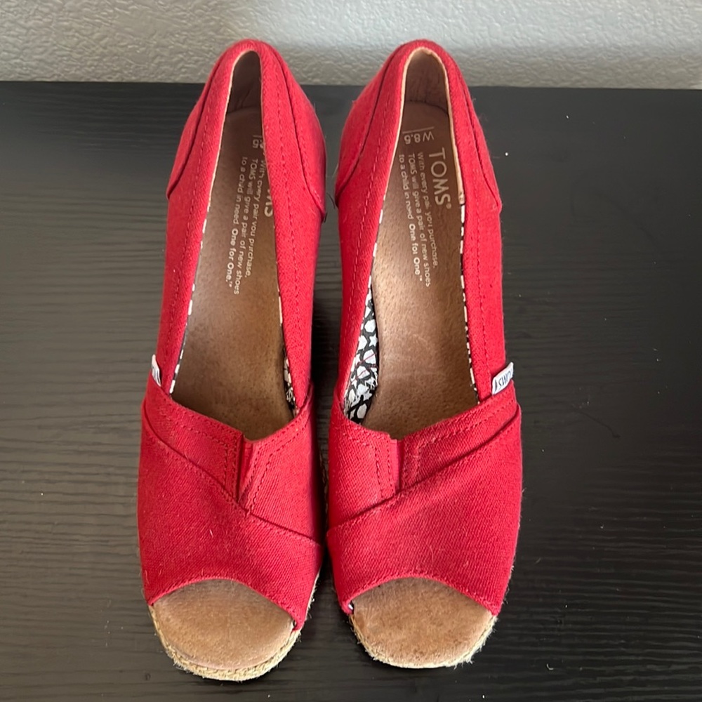 Toms wedge heels. 8.5 Red